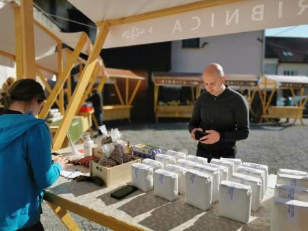 Lokalna tržnica v Ribnici