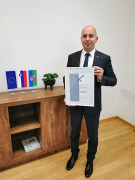 Priznanje Prostovoljstvu prijazna občina 2021.jpg