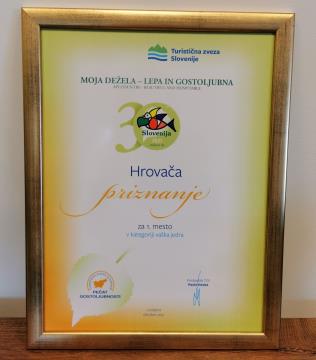 HROVAČA je razglašena za NAJ gostoljubnejše vaško jedro!