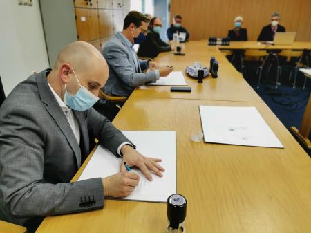 dogovor o štipendiranju za deficitarne poklice