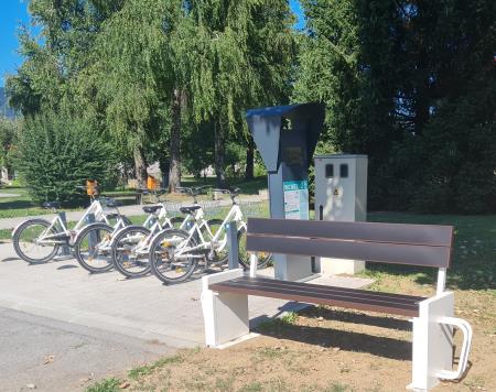 pametna klop ob Riciklih pri ZD Ribnica