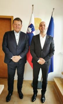 Minister za kohezijo in regionalni razvoj in župan Ribnice