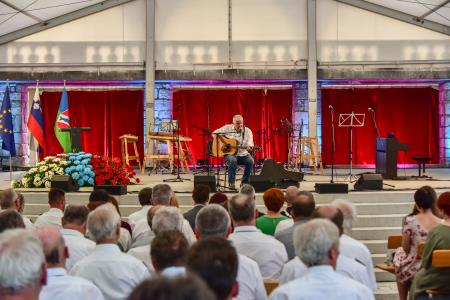 Slovesnost ob dnevu državnosti.jpg