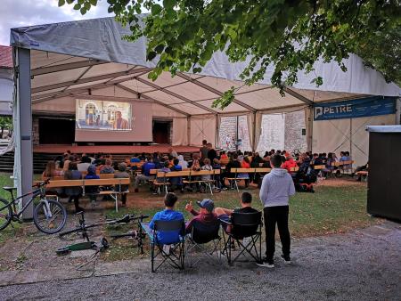 Poletni kino v ribniškem gradu, arhiv OR