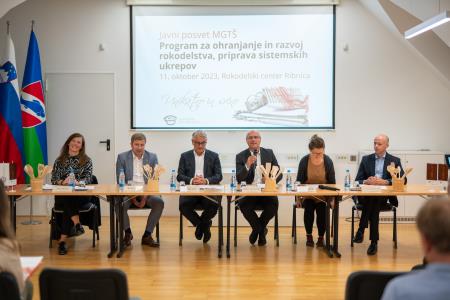javni posvet »Program za izvajanje in razvoj rokodelstva – priprava sistemskih ukrepov«.jpg
