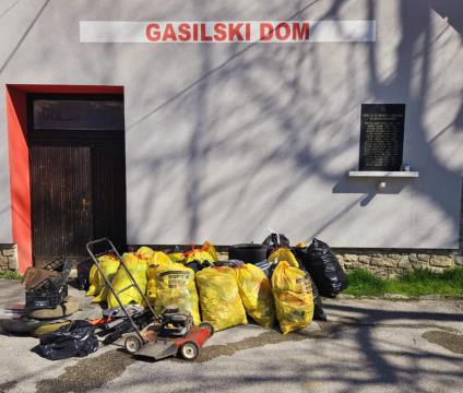 Čistilna akcija Očistimo Ribnico 2025