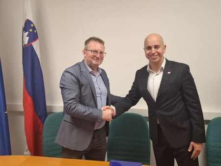 RIBNICA BOGATEJŠA ZA NOVO SPECIALNO VOZILO CIVILNE ZAŠČITE