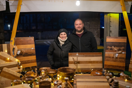 Ribnica zažarela v praznični podobi